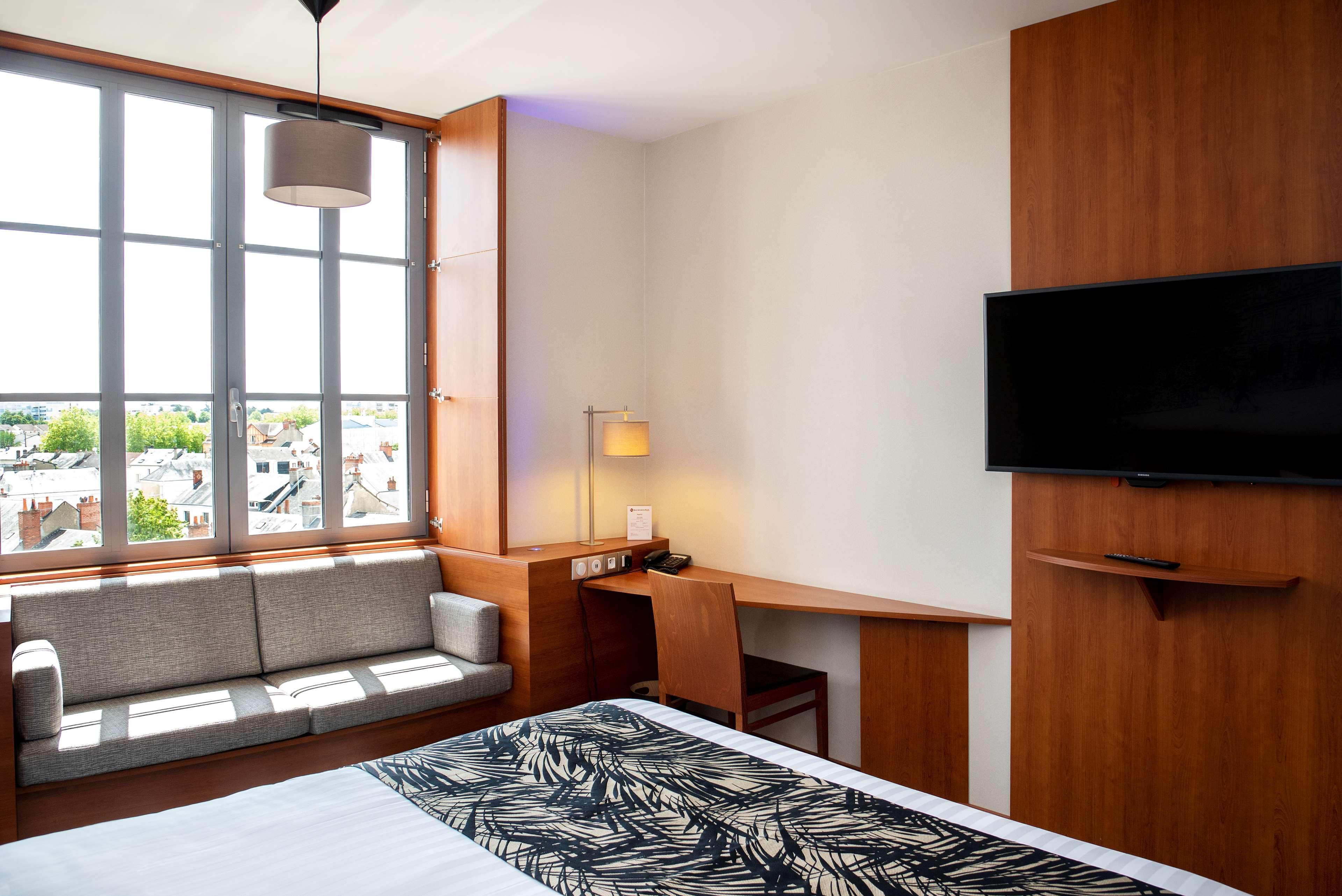 Best Western Plus Hotel Colbert Châteauroux Εξωτερικό φωτογραφία