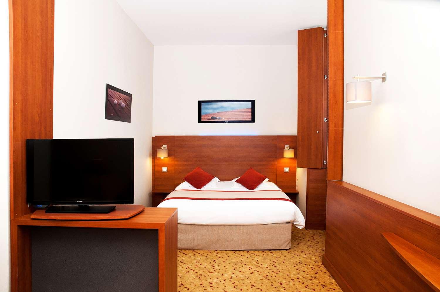 Best Western Plus Hotel Colbert Châteauroux Εξωτερικό φωτογραφία