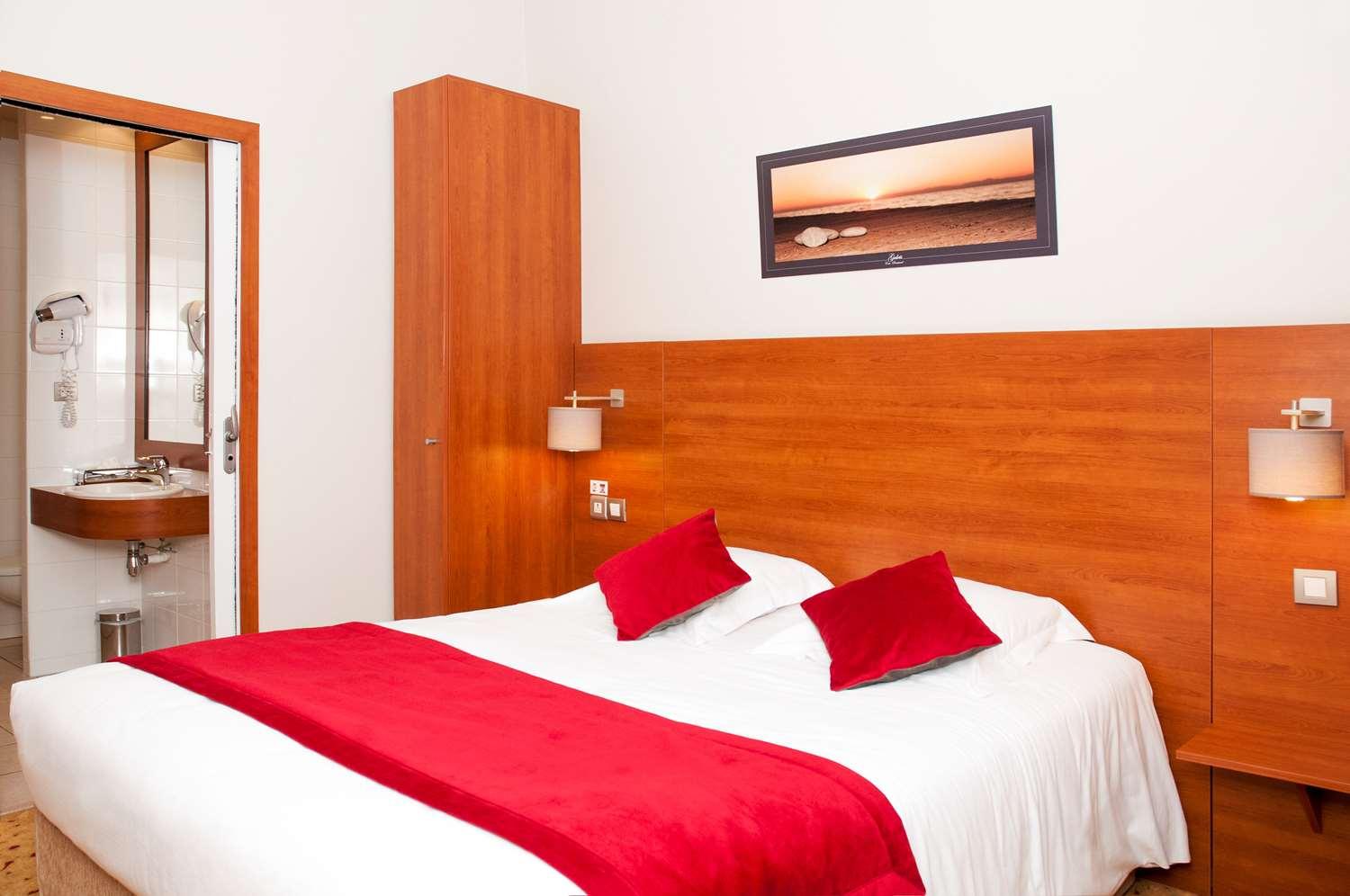 Best Western Plus Hotel Colbert Châteauroux Εξωτερικό φωτογραφία