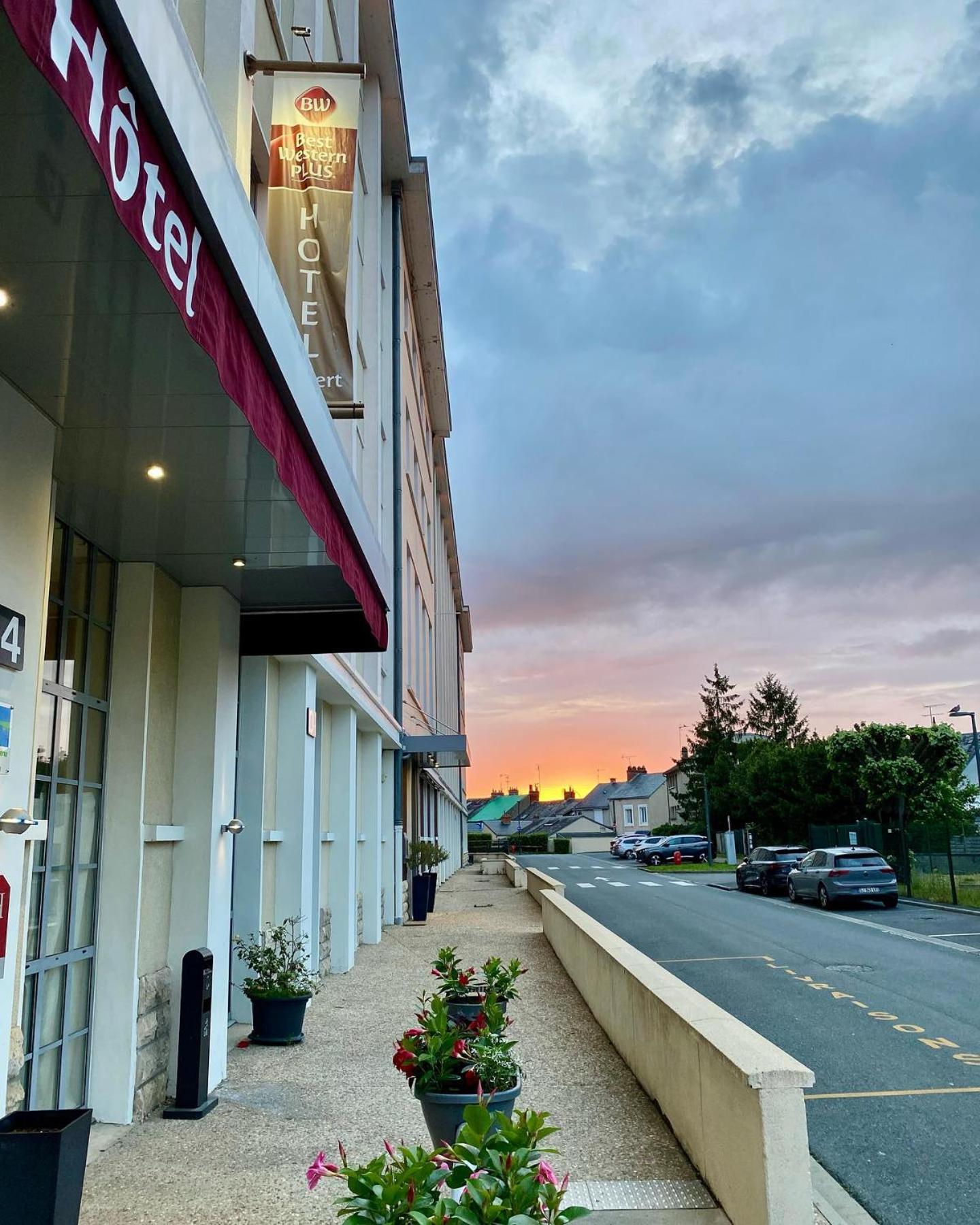 Best Western Plus Hotel Colbert Châteauroux Εξωτερικό φωτογραφία