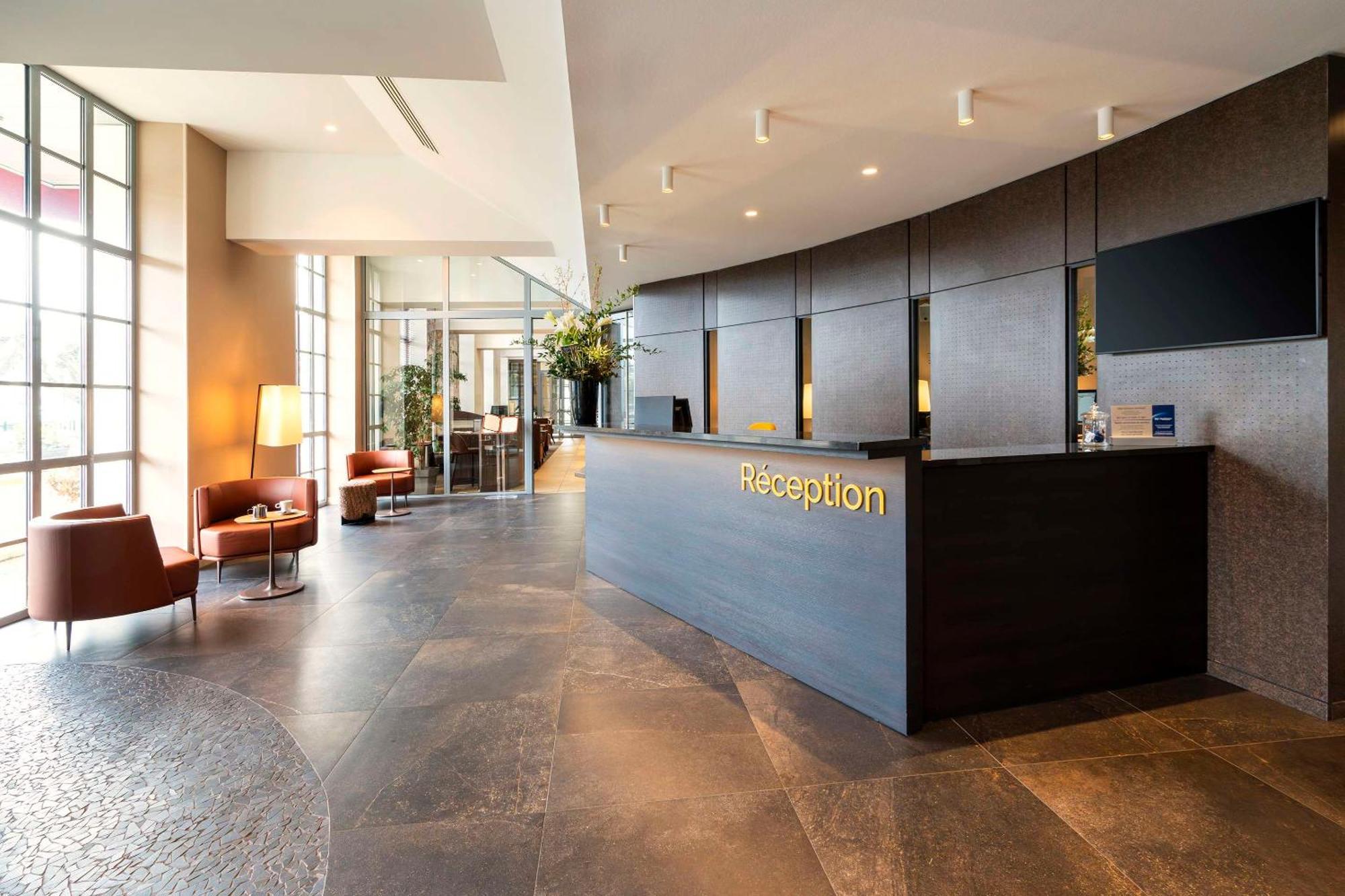 Best Western Plus Hotel Colbert Châteauroux Εξωτερικό φωτογραφία