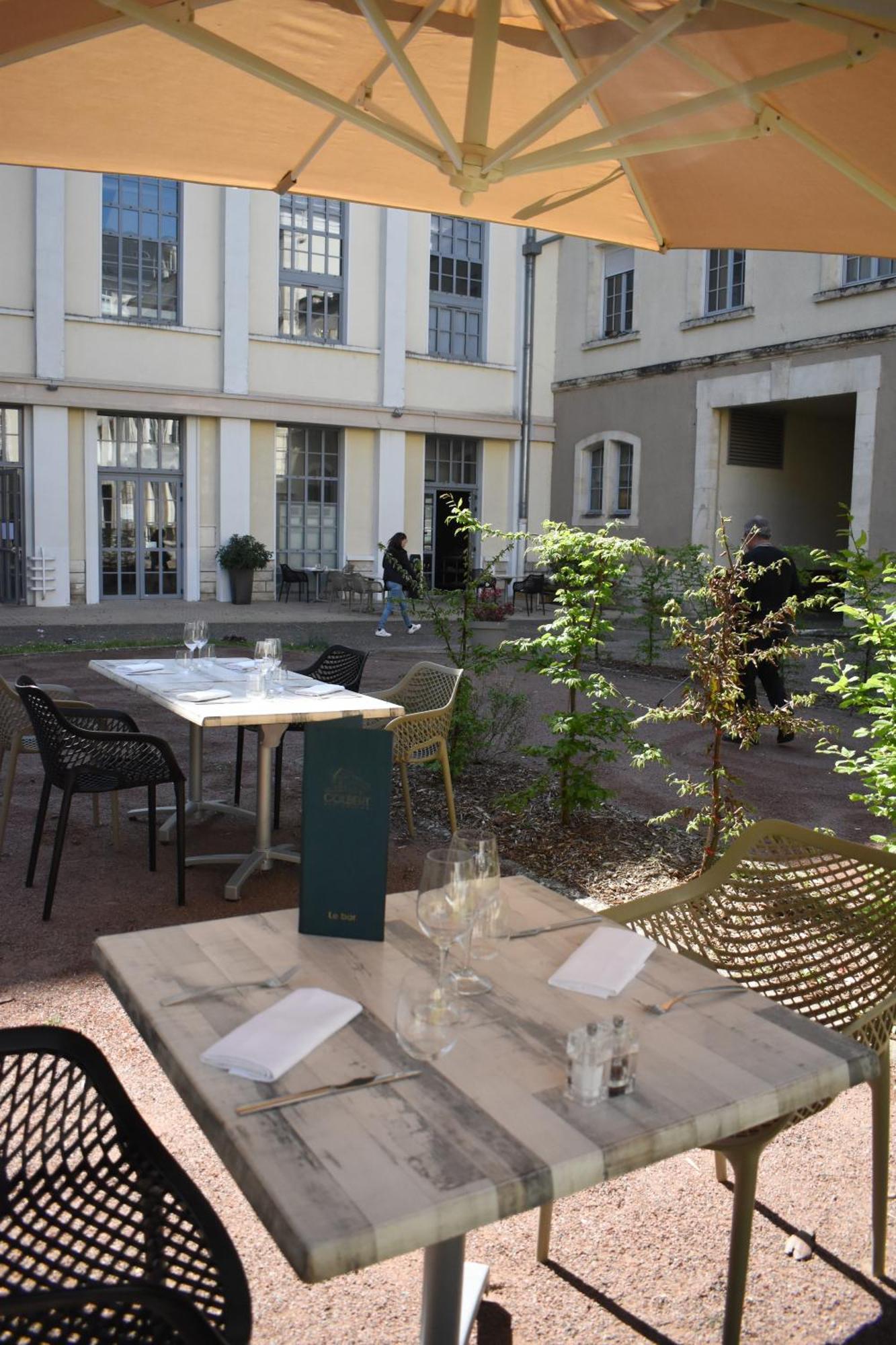 Best Western Plus Hotel Colbert Châteauroux Εξωτερικό φωτογραφία